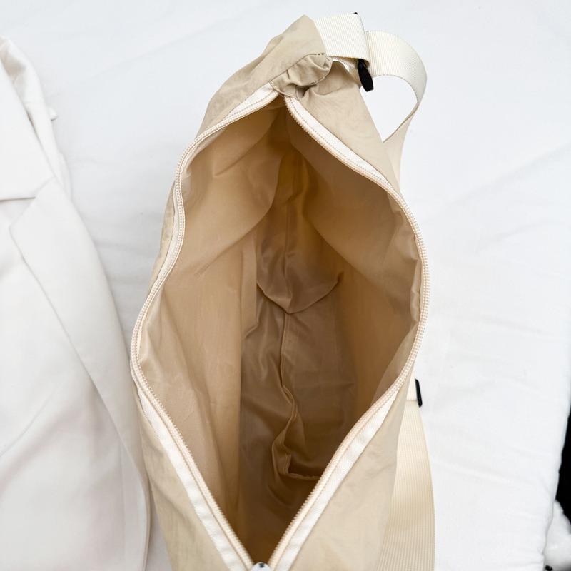 Lazy wind large capacity new fashion messenger bag simple bag women's trend lightweight shoulder bag