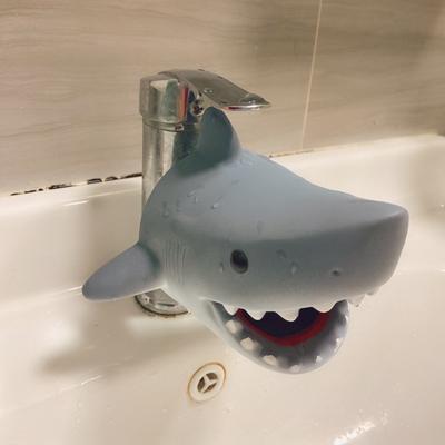 Cartoon Wasserhahnverlängerung Niedliche Form Gebogener Wassereinlass Sicherheits-Wasserhahnverlängerungsabdeckung für Kinder