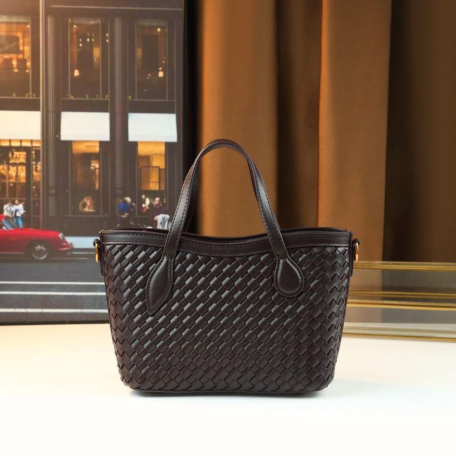 Versatile Commuting Woven Hand-held Single Shoulder Women s Bag чёрный