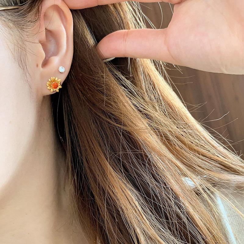 Inlay Diamonds Brushed Daisies Embellished Orange Gemstones Earrings for Women Necklaces Bracelets Layered Vintage Jewelry Sets
