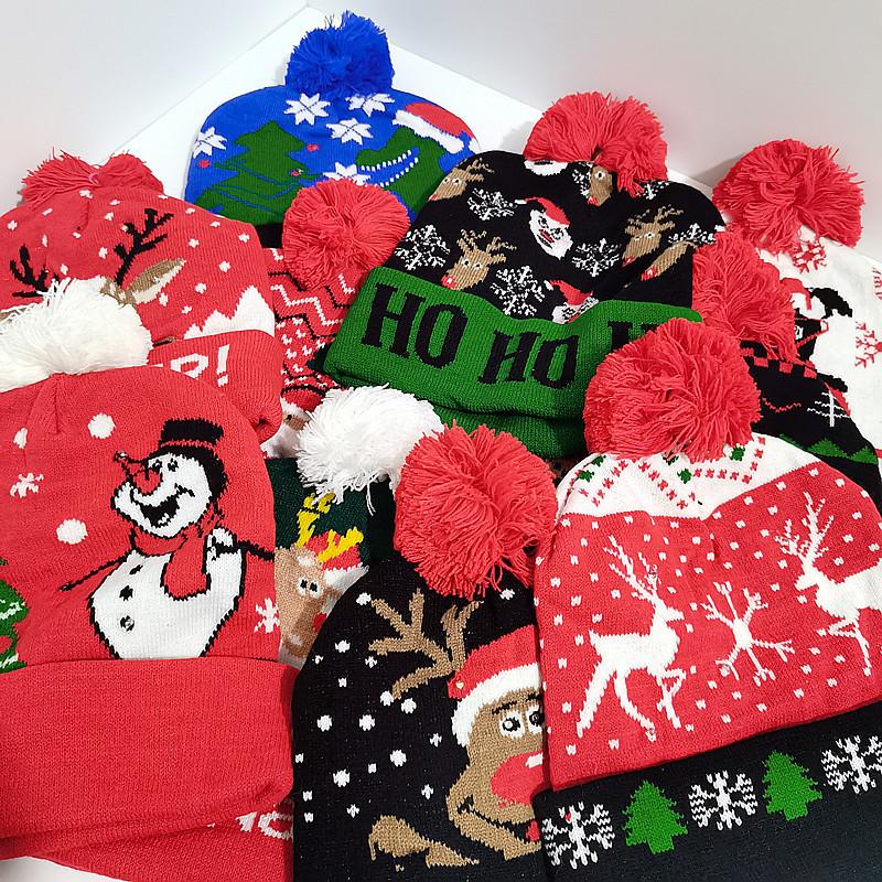 Christmas LED Light Knitted Pom-Pom Hat for Adults - Warm Fashion for Autumn/Winter