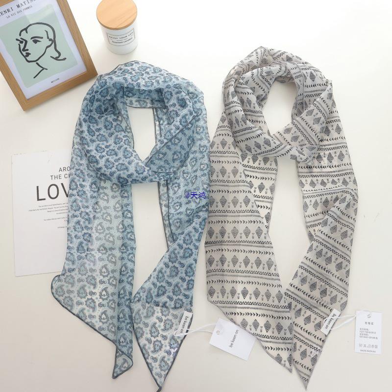 2025 Nische Persönlichkeit Colorblock Seidenschal: Vielseitiges und modisches dünnes Krawattenband-Accessoire für Damen