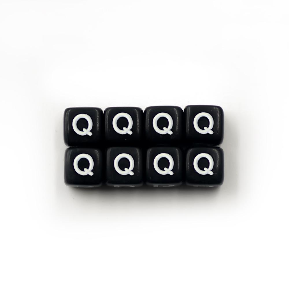 Akrylové černé korálky 6x6mm s bílými písmeny – Dětské ručně vyráběné doplňky pro anglické dopisní šperky