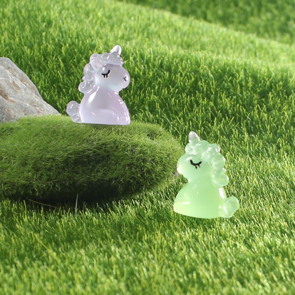 10 Stück Kawaii Süße Leuchtende 3D Einhorn Pferde Anhänger Tieranhänger für Schmuckherstellung DIY Ohrringe Schlüsselanhänger Zubehör Spielzeug