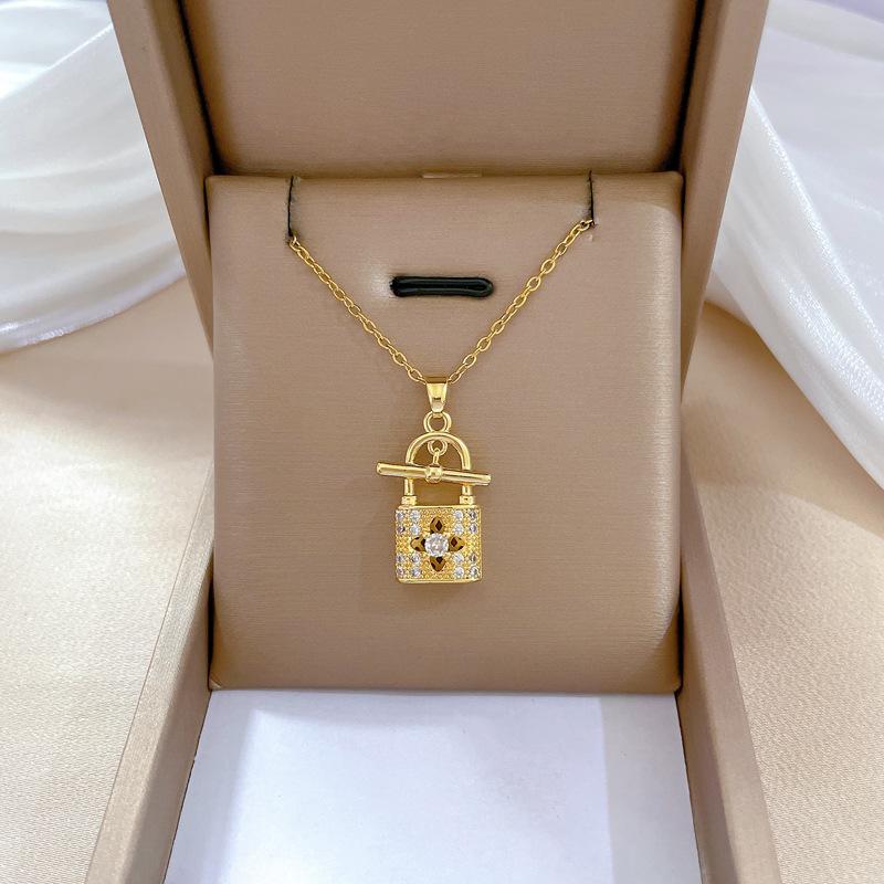 Light Luxury Full Diamond Micro-Inlaid Design Temperament Smart Shining Necklace Women, Simple Pendant