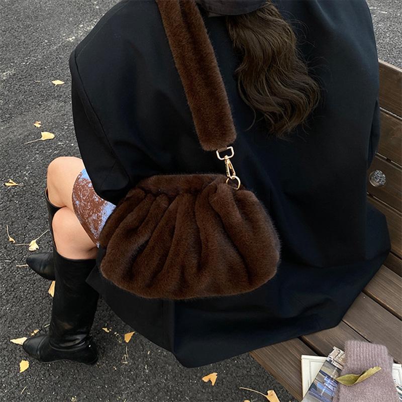 Fashion Pleated Cloud Bag Soft Faux Fur Handbag Popular Korean-style Underarm Crossbody Bag Comfortable Women's Shoulder Bags