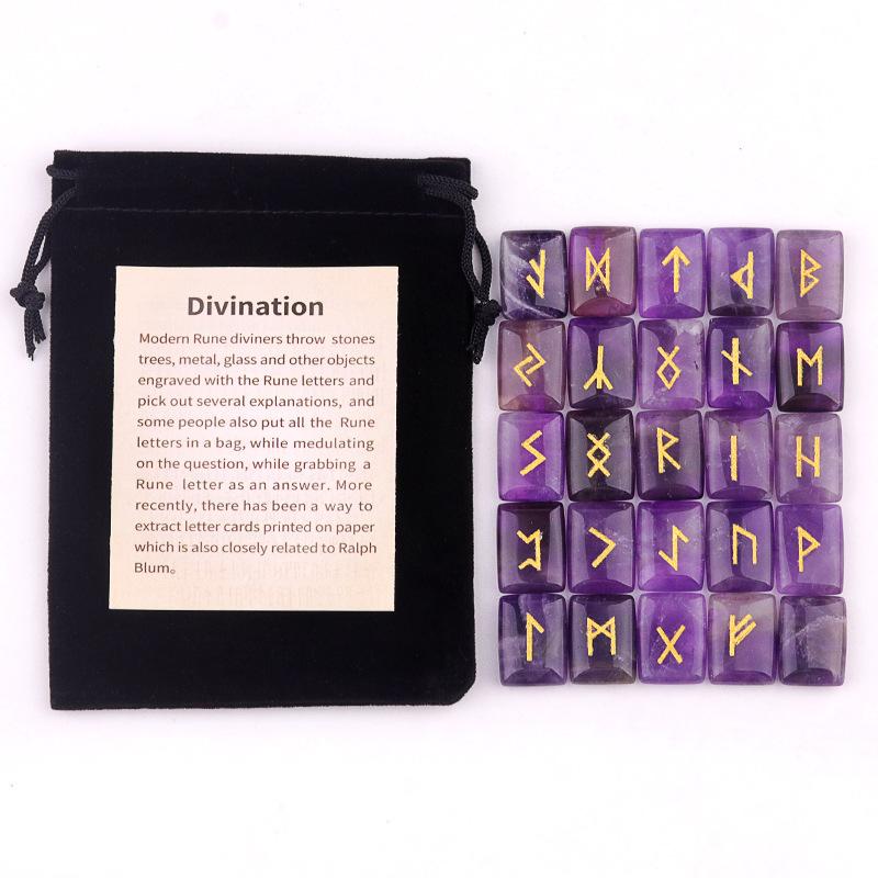 Set di 25 Pietre Runico Incise Alfabeto Futhark Antico Pietra Naturale Cristallo Curativo Reiki Meditazione Divinazione con Sacchetto di Velluto