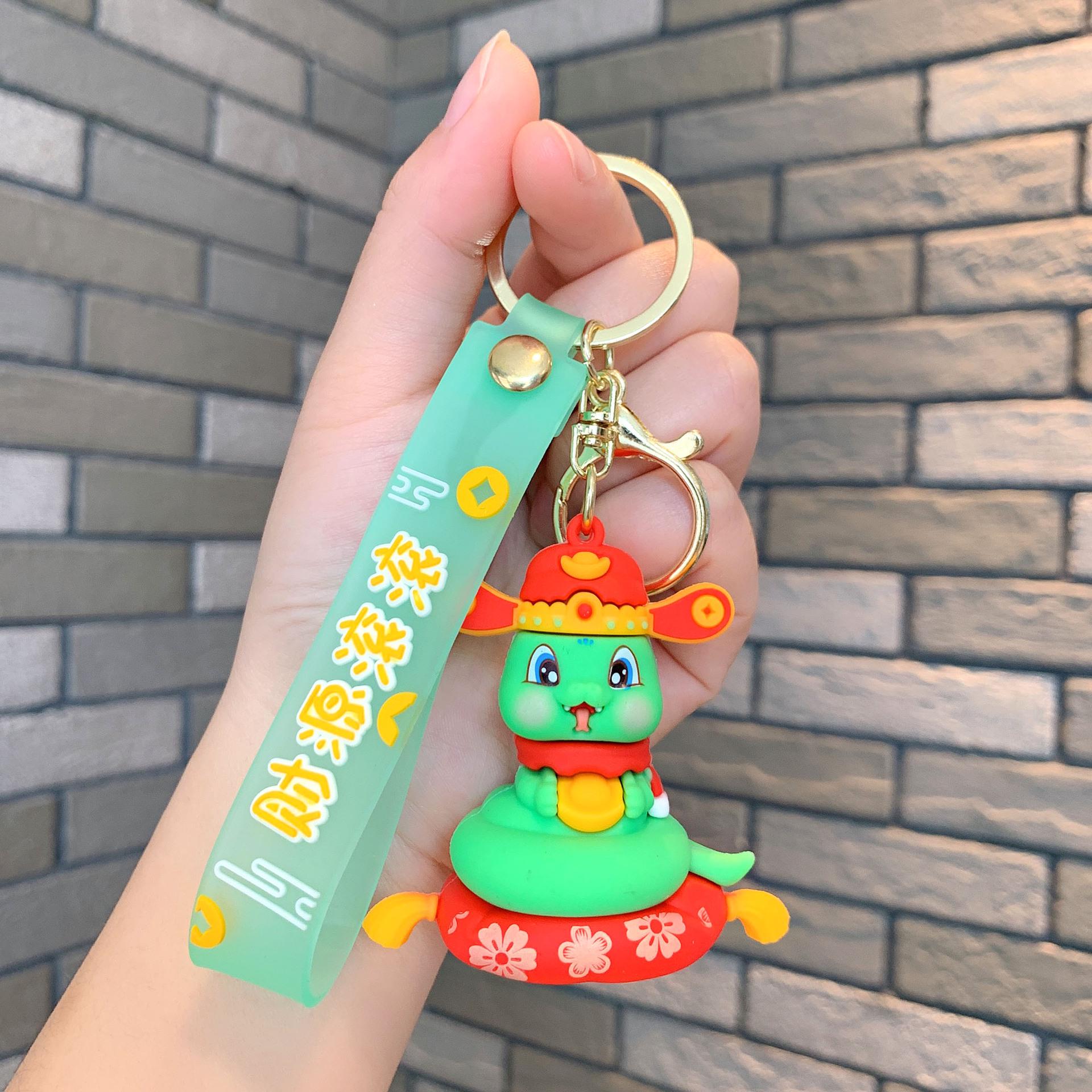 

Брелок 2025 год Змеи : Милый брелок для ключей от машины в виде детеныша змеи для богатства и удачи.