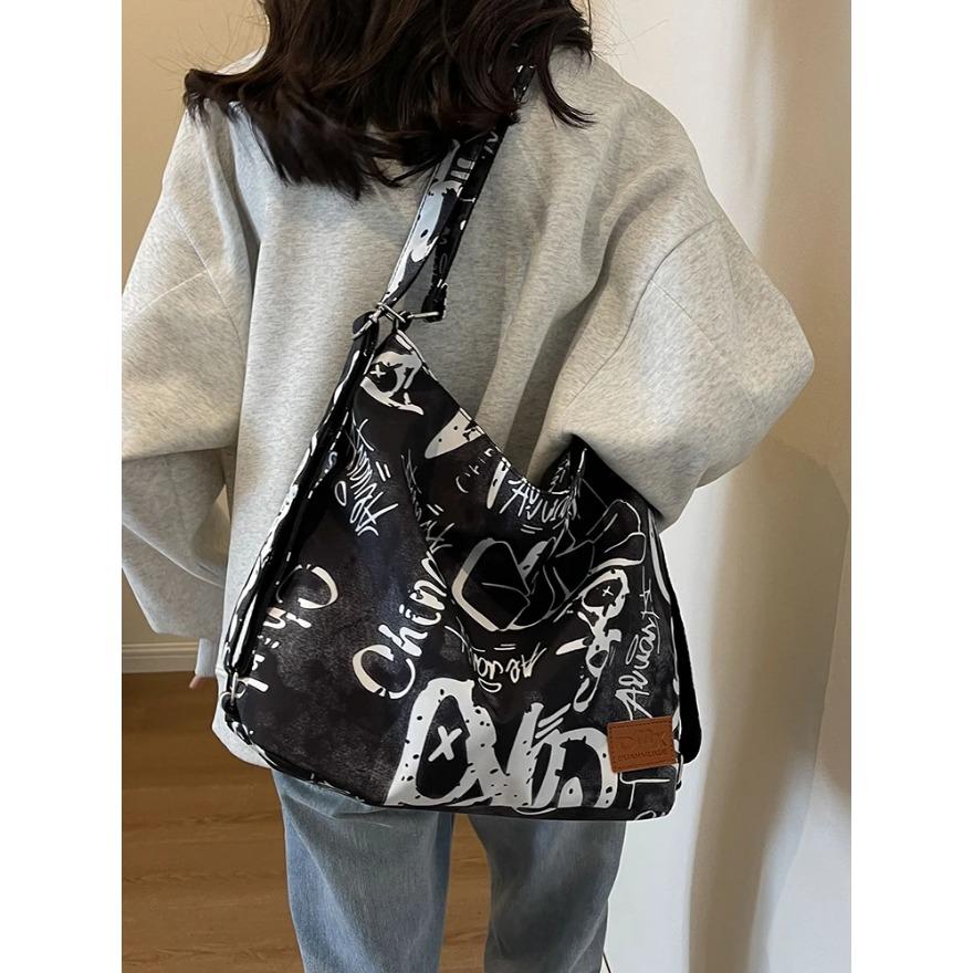 New Large Capacity Commuter Backpacks for Women Creative Lettered Graffiti Canvas Shoulder Bag Girl Casual School Bags