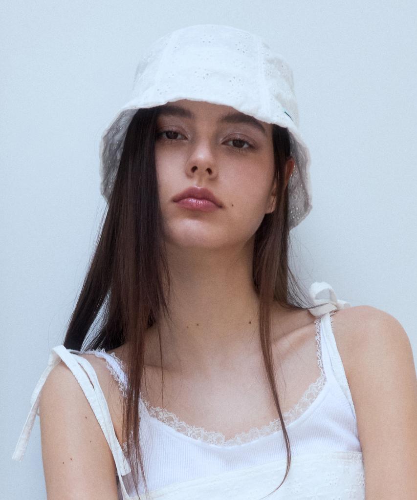 INSTANTFUNK Flower Bucket Hat - White