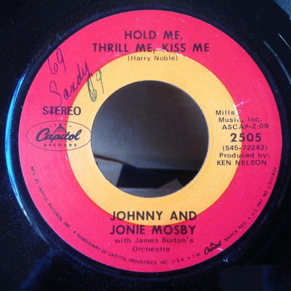 

7inch Record JOHNNY & JONIE MOSBY, JAMES BURTON - Hold Me, Thrill Me, Kiss Me / Compa 2505 CAPITOL 1969 US Country/Folk Used