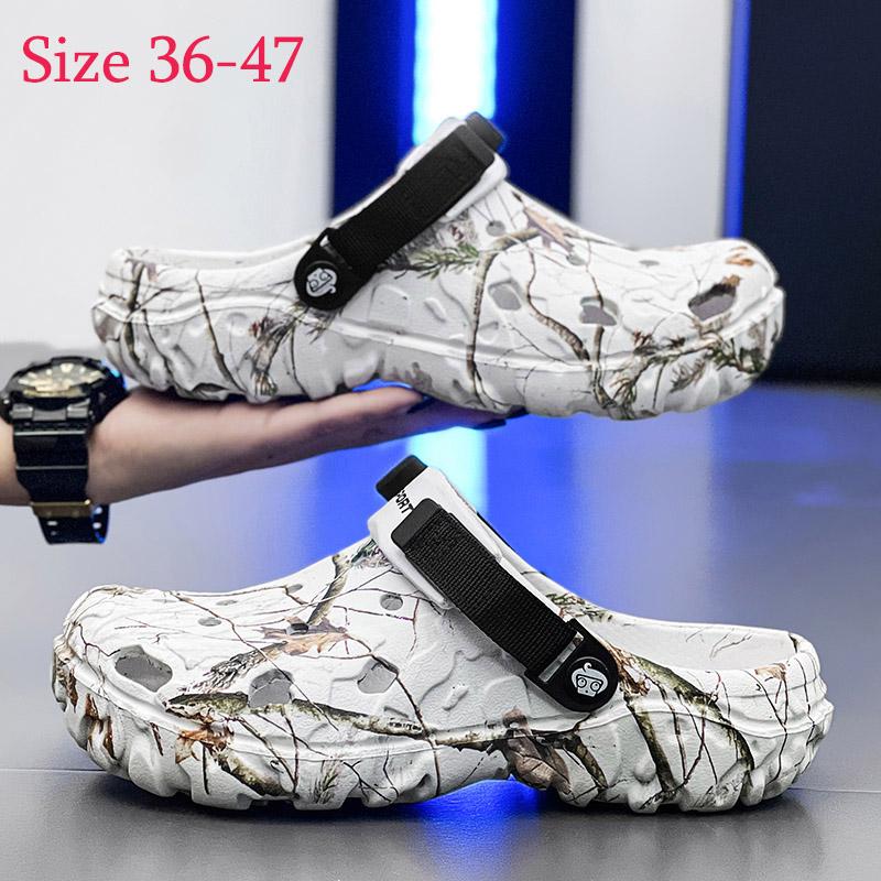 Fashion Summer Men Sandals Outdoor Slippers Soft Garden Clogs Hole Male Casual Shoes Fashion Water Shoes Comfort Home Soft Beach Shoes