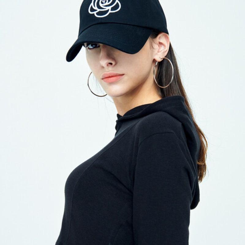 ATTENTIONROW FOR WOMEN 22FW01WY01 Big Flower Logo Embroidered Ball Cap (Black)