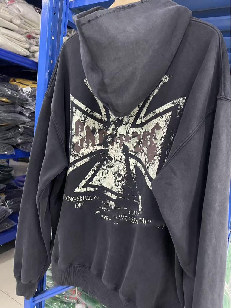 Vintage Distressed Spray-Painted Unisex Hoodie - Retro Loose-Fit