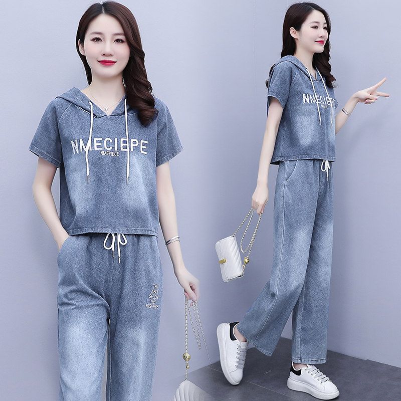 

Summer Short-Sleeved Jeans Two-Piece Set 2026 New Summer Style Plus-Size Women s Fashion Casual Sportswear Set Trendy White Suit M 40-50kg.