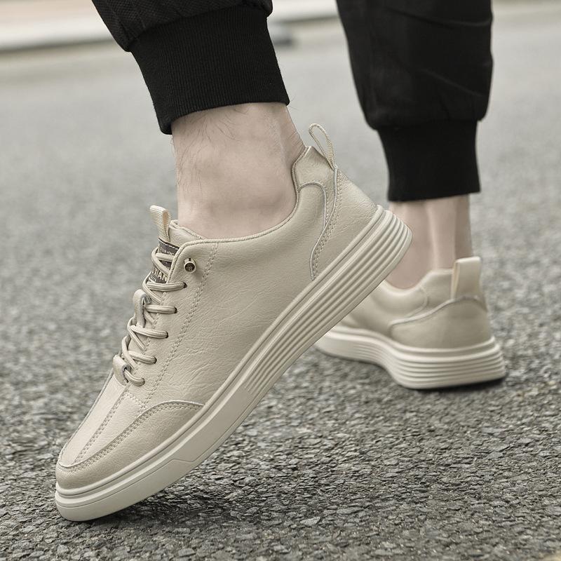Men's shoes 2025 summer new men's leather surface waterproof casual shoes soft sole retro fashion non-slip wear-resistant board shoes tide