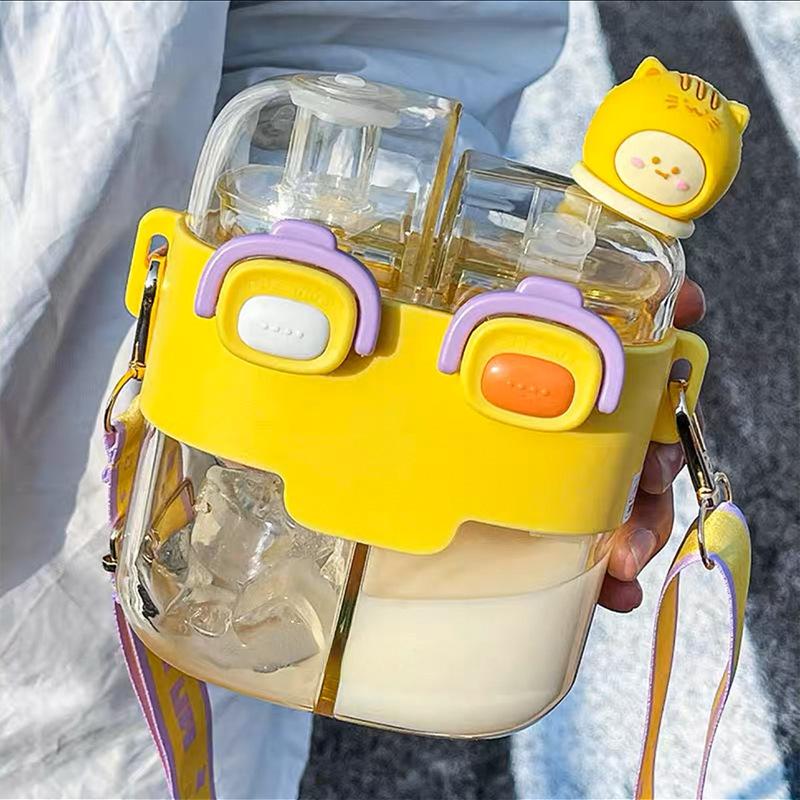 Large Capacity Straws Plastic Water Cup Rietjes Plastic Children's Kettle Cute Compartment Double Drink Cup Crossbody