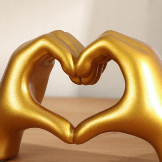 Valentine's Day Love Gesture Figurine Love Heart Hand Shape Statue Sculpture Wedding Anniversary Desktop Decoration Ornament