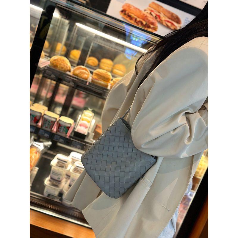 Bucket Bag Women High Sense 2025 Spring and Summer New Woven Genuine Leather Small Bag Fashion Niche Shoulder Shoulder Women's Bag