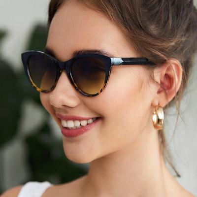 Fashionable Women's Sunglasses Luxury Brand Designer Glasses Women's Cat's Eye Sunglasses UV400 Eyewear Retro Women's Glasses