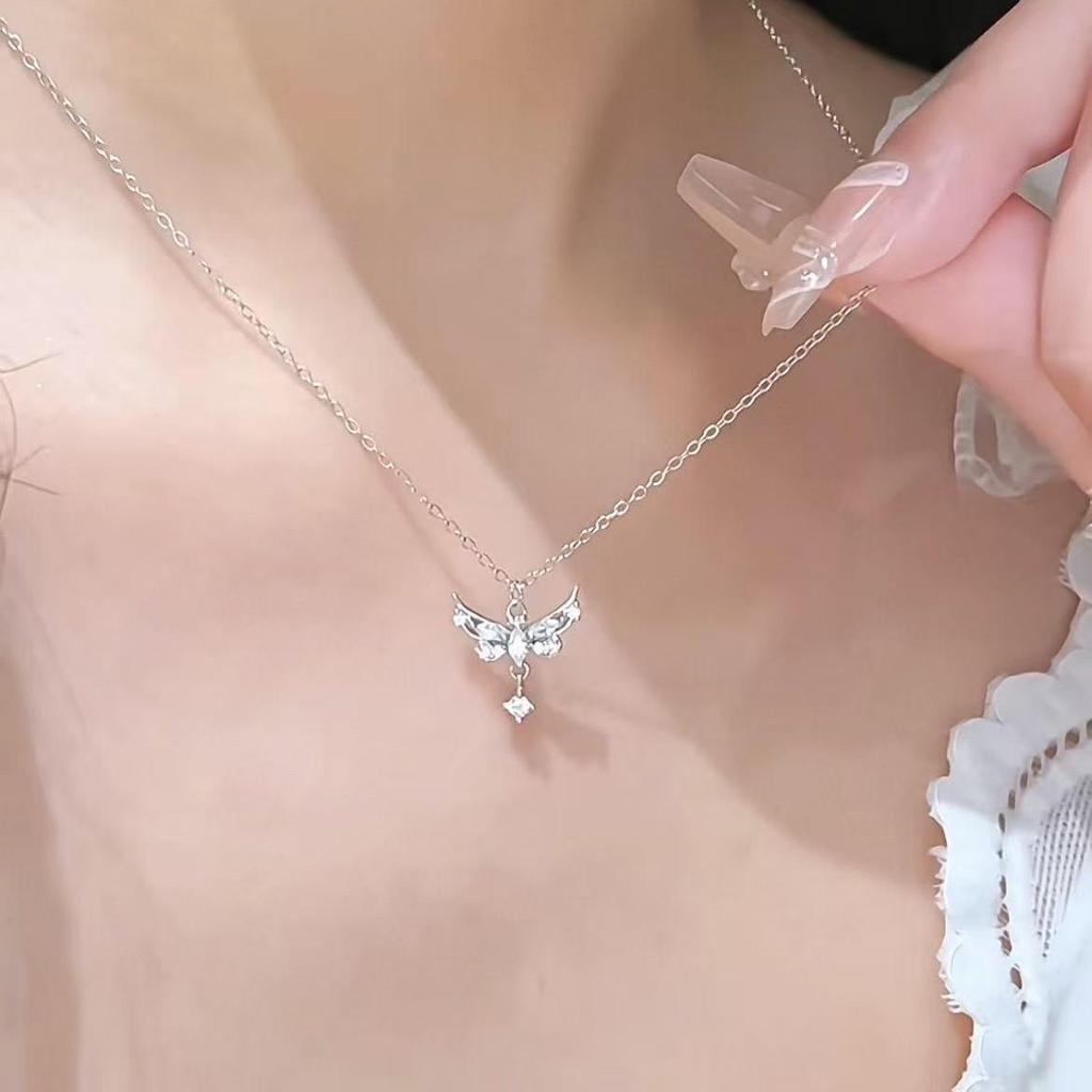 Vergoldete Schmetterling-Liebes-Anhänger-Halskette mit Quaste Schlüsselbein-Kette für Damen