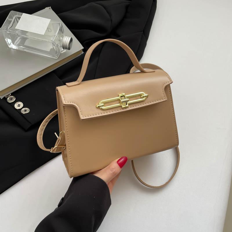 

Ретро сумка высокой стоимости женская мода простой кулон маленькая квадратная сумка 2025 весна новая нишевая на плечо женская сумка