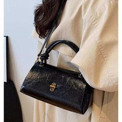Nova Moda Versátil Bolsa de Ombro Feminina Simples Casual Portátil 2025 Nova Bolsa Quadrada Pequena Bolsa Premium de Axila