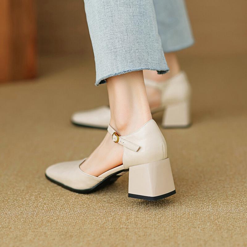 New flat-soled sandals women's summer women's bag head sandals genuine leather Korean version non-slip beef tendon sole low heel rear empty sandals