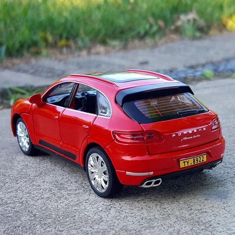 1/32 Scale Cayenne Turbo Macan SUV Metal Diecast Car,Alloy Toys Cars Models Trucks with Light and Sound for Boys Children Kids Off-road Vehicles Hobby