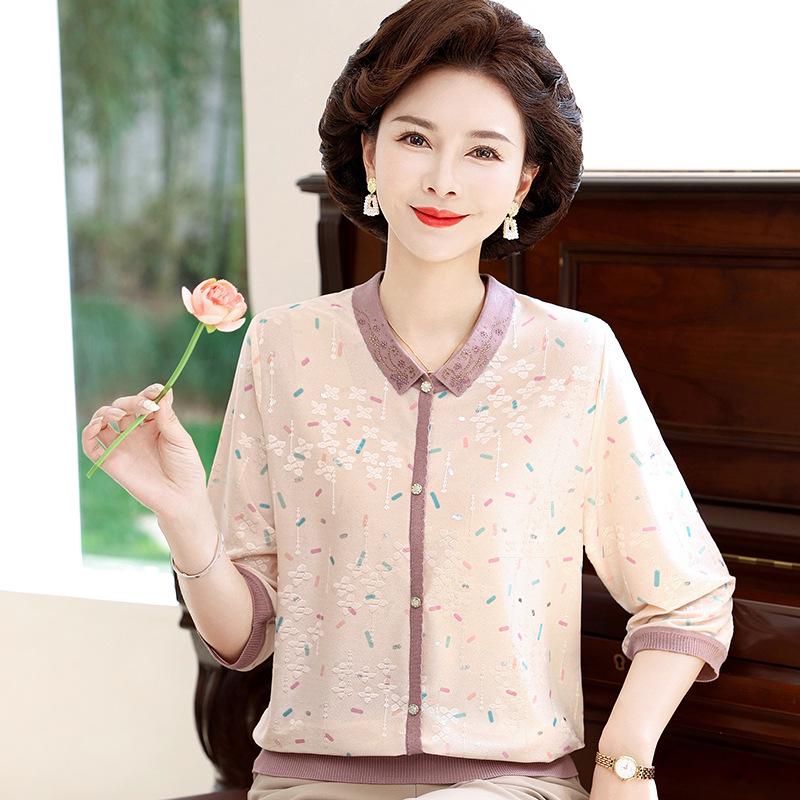 

2026 Summer Ice Silk T-shirt for Moms - Women s Short-Sleeved Blouse for Middle-Aged and Elderly. L (recommended for 40-50 kg) зелений