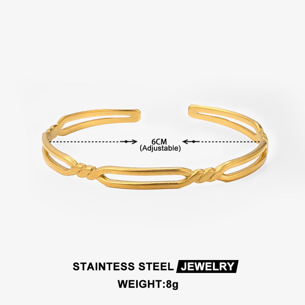 European Fashion Woven Interlocking Buckle Bracelet, 18K Gold-Plated, Colorfast, Open Style, Light Luxury