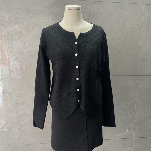 

Irregular Red Round Neck Long Sleeve Knit Cardigan for Women - Spring & Autumn Sweater Outerwear One Size (Recommended for 90-125 Jin)