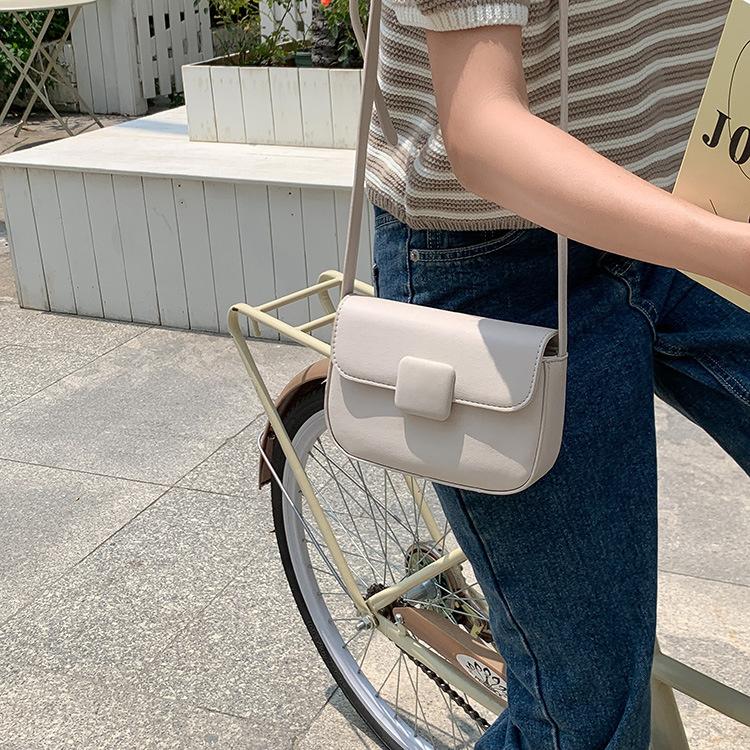 Ielgy Niche Design Fashion Messenger Bag Retro All-Match Trendy Korean Version