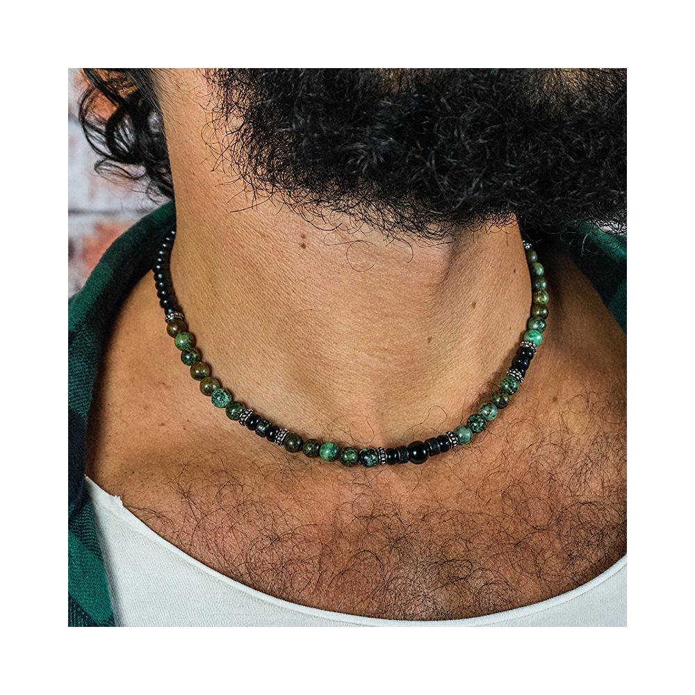 Collier punk pour homme en perles de pierre naturelle assemblées vertes