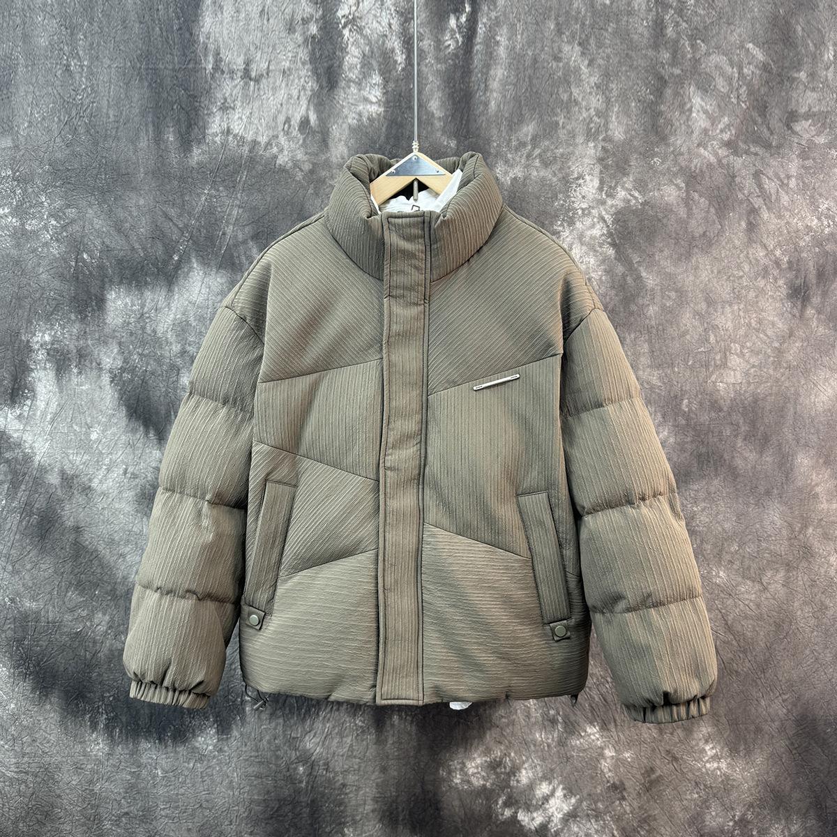 

Мужской пуховик на зиму 2025 года, текстурный, со стоячим воротником, утолщенный пуховик из утиного пуха, корейская версия короткой теплой куртки-пуховика, хлопковая куртка 4XL