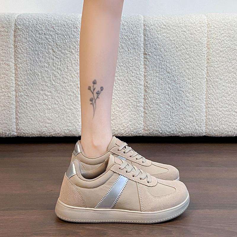 TUINANLE Girls Casual Chunky White Platform Sneakers Women Wide Toe Flat Sports Walking Shoes