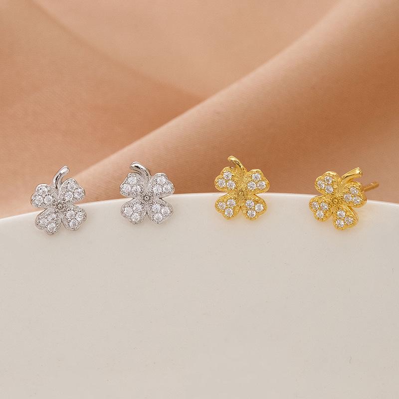 Banyan Tree S925 Silver Four-Leaf Clover Earrings - Summer Fresh, Trendy All-Match Jewelry for Women
