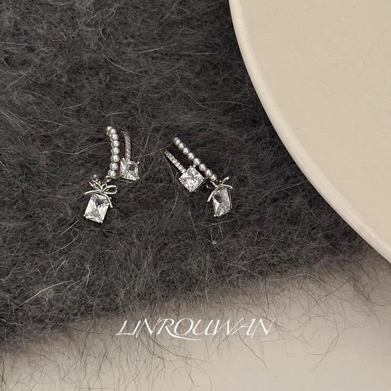 Female Spring and Summer Bow Earrings 1 pair of earrings