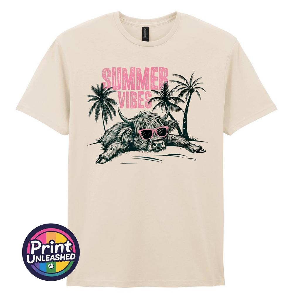 Highland Cow Summer Vibes T Shirt Funny Scottish Cow Beach Holiday Unisex Tee