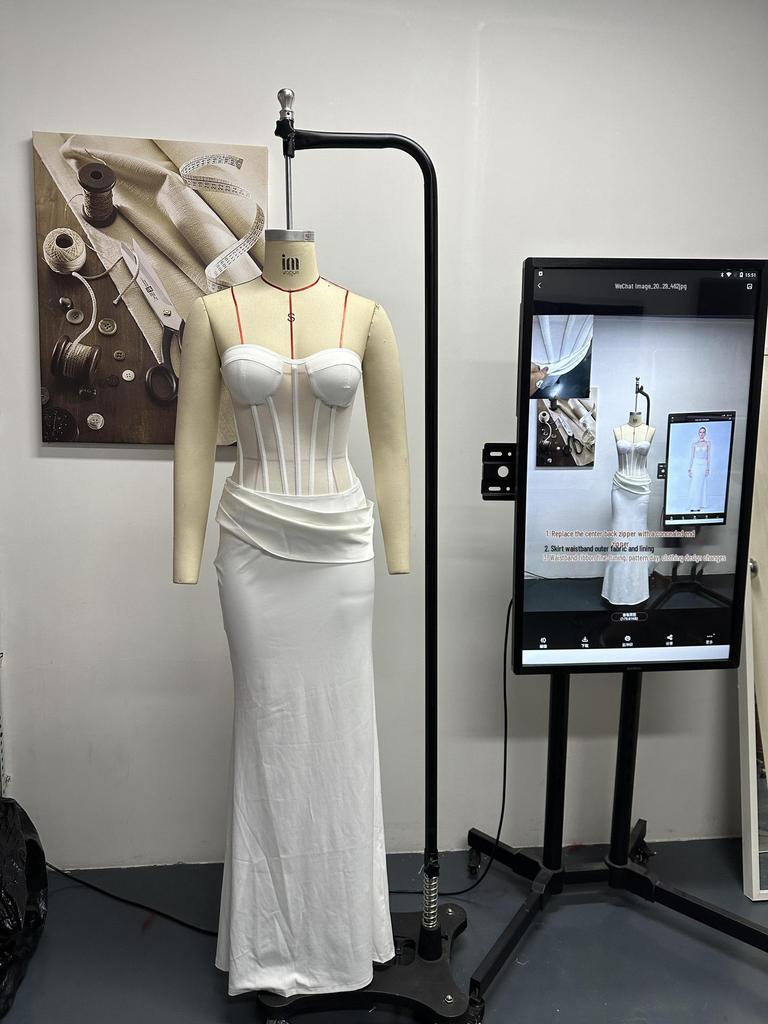 Robe de Mariée Sirène Blanche Sans Bretelles avec Ceinture Haute - Jupe Élégante Amincissante pour Mariages et Banquets