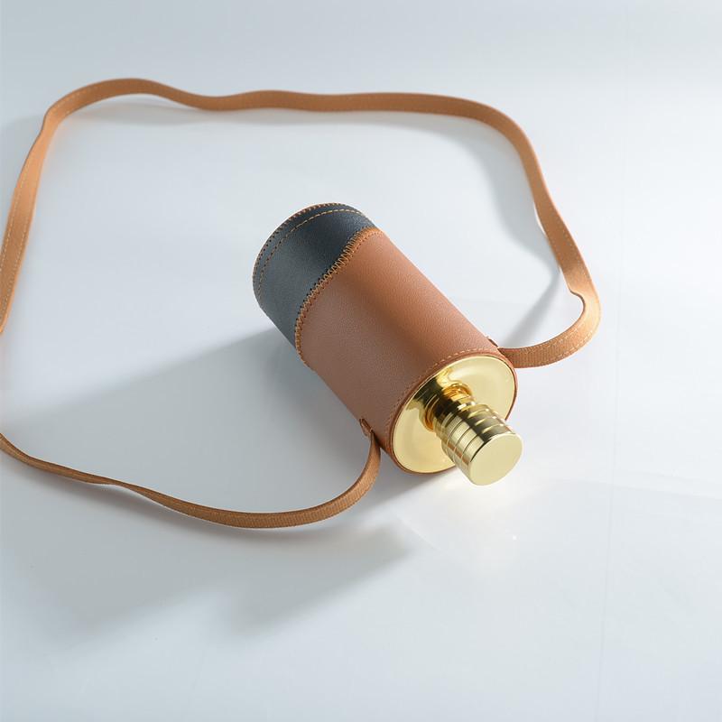 Gold Electroplated Black Hip Flask: 304 Stainless Steel, Cylindrical Baijiu Bottle, 1-2 Jin Maotai Style.
