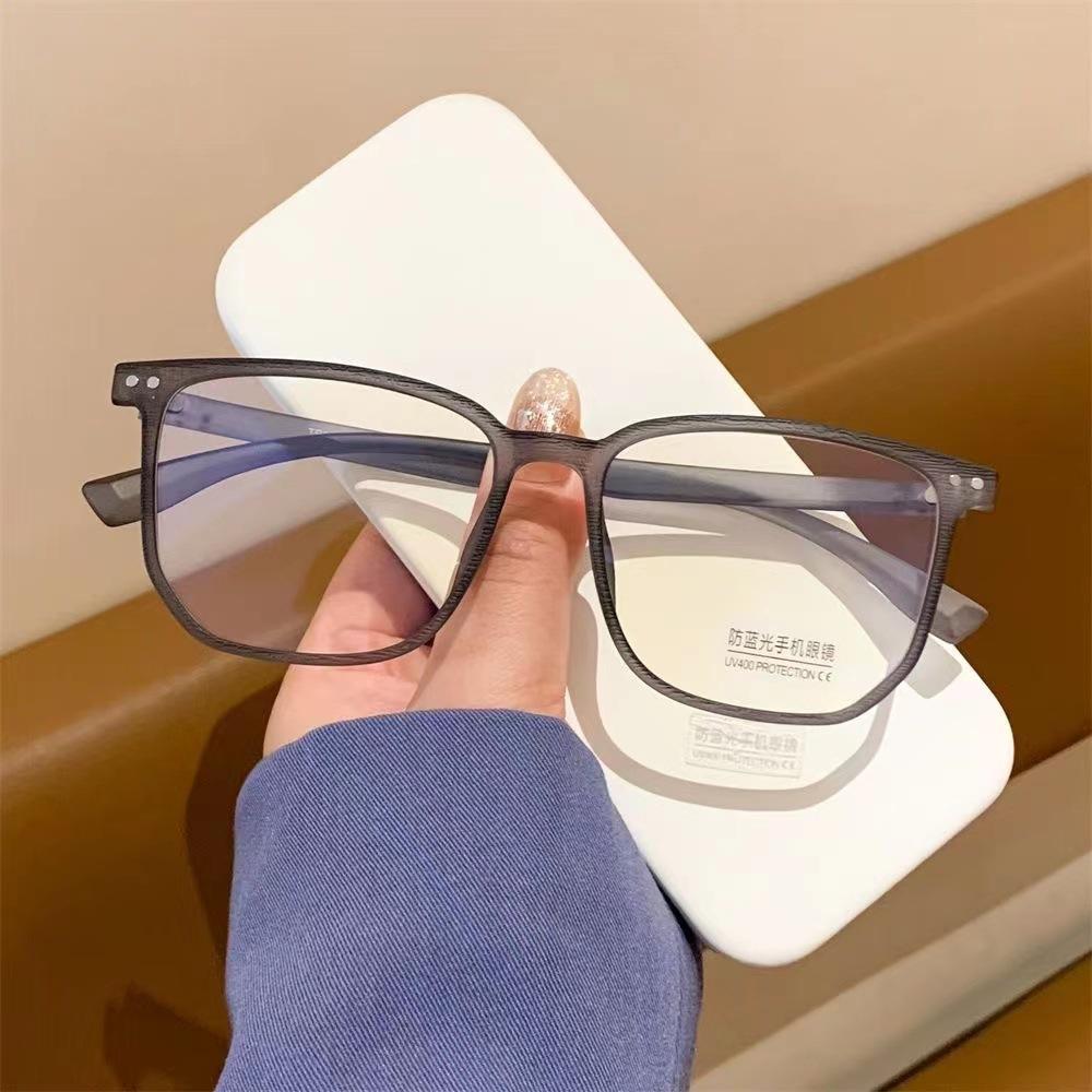 Style Reading Glasses Color Changing Myopia Glasses Ultra Light Blue Light Proof Glasses Unisex Sunglasses Women