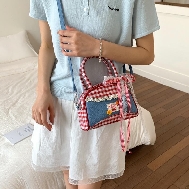 Red Grid Bag Women's 2025 New Summer Fashion College Style Handbag Fresh and Cute Lace Shoulder Messenger Bag
