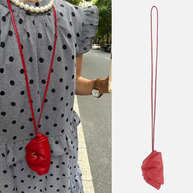 Gentle and soft waxy mini sheepskin dumpling bag, early spring leather cloud mouth red envelope hanging neck decorative small bag