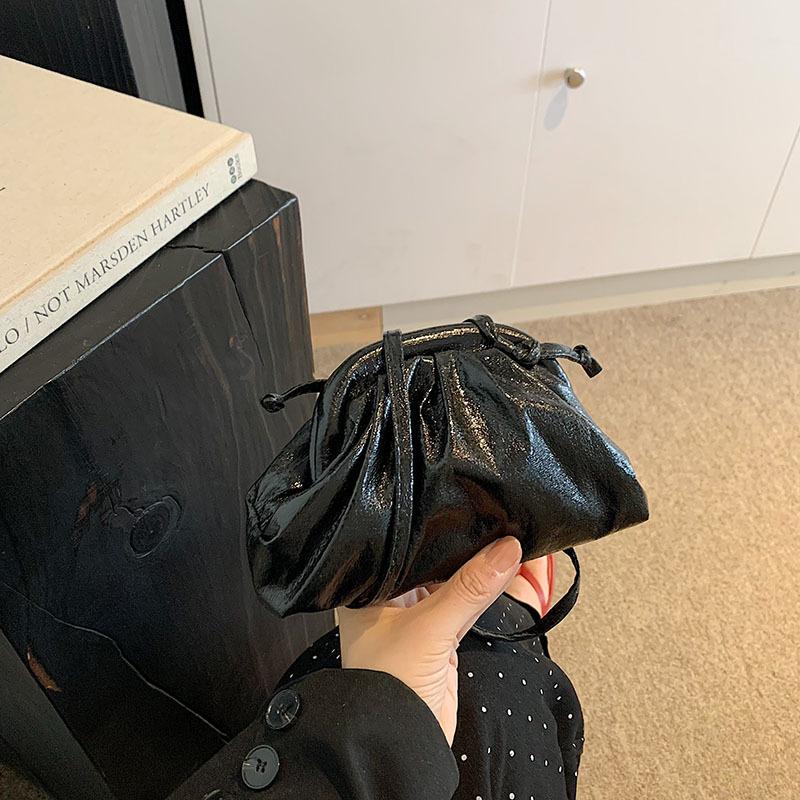 

Простая и модная сумка-ведро 2024 новый тренд модная сумка для поездок трендовая повседневная сумка в иностранном стиле на плечо/через плечо чёрный