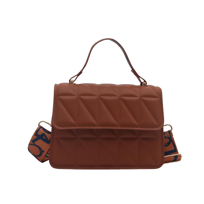 

Foreign style simple rhombus small square bag 2024 autumn and winter new atmospheric fashion solid color women s trend shoulder bag коричневий