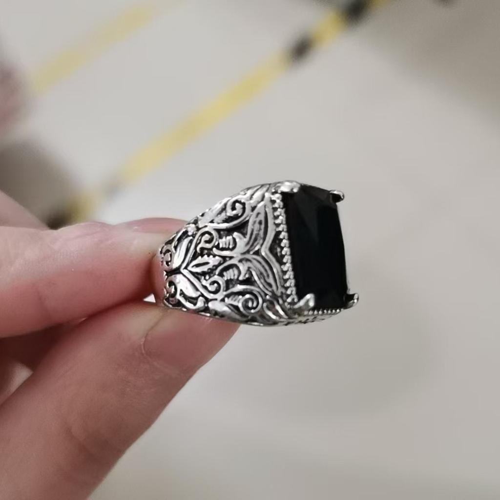A New Vintage Men's Ring with a Unique, Fashionable and Creative Design, Set with Square Red Zircon