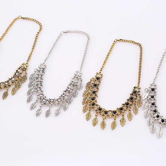 Vintage Carved Alloy Leaf Tassel Necklace with Diamond Neck Chain