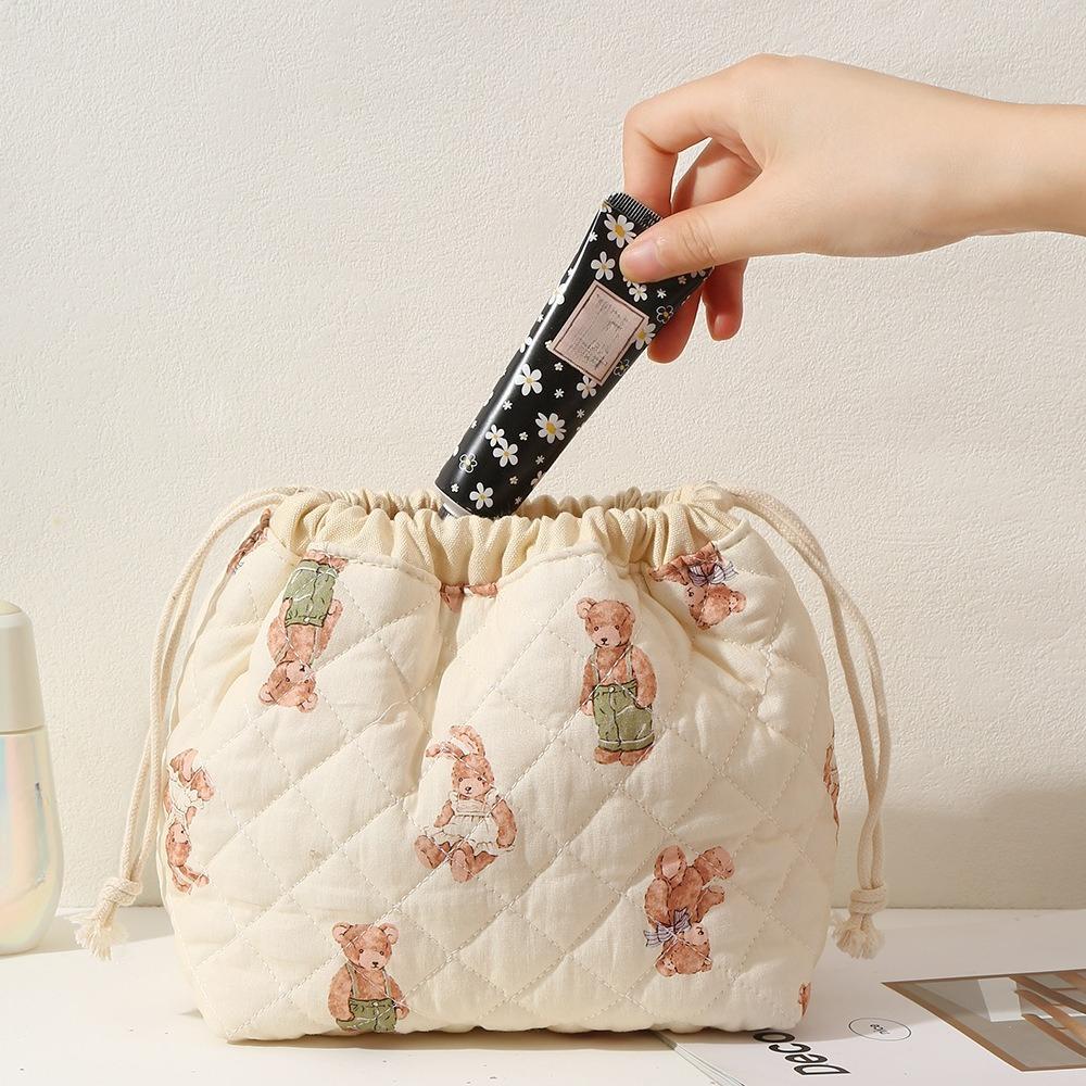 Cute Quilted Cosmetic Bag for Women Girl Large Capacity Travel Drawstring Storage Pouch Makeup Bag Female Travel Clutch Bags