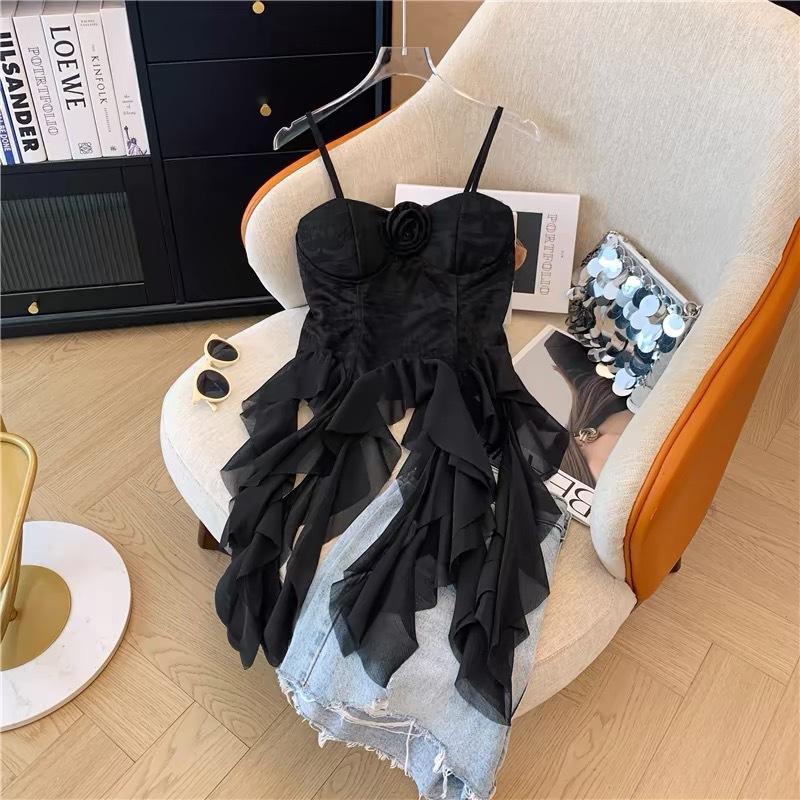 

Асимметричный кружевной топ-майка нишевого дизайна со встроенным бюстгальтером, универсальный для ношения как верхняя одежда, стильный дизайн спинки, элегантный и пикантный женский топ One Size (40-65kg) белый